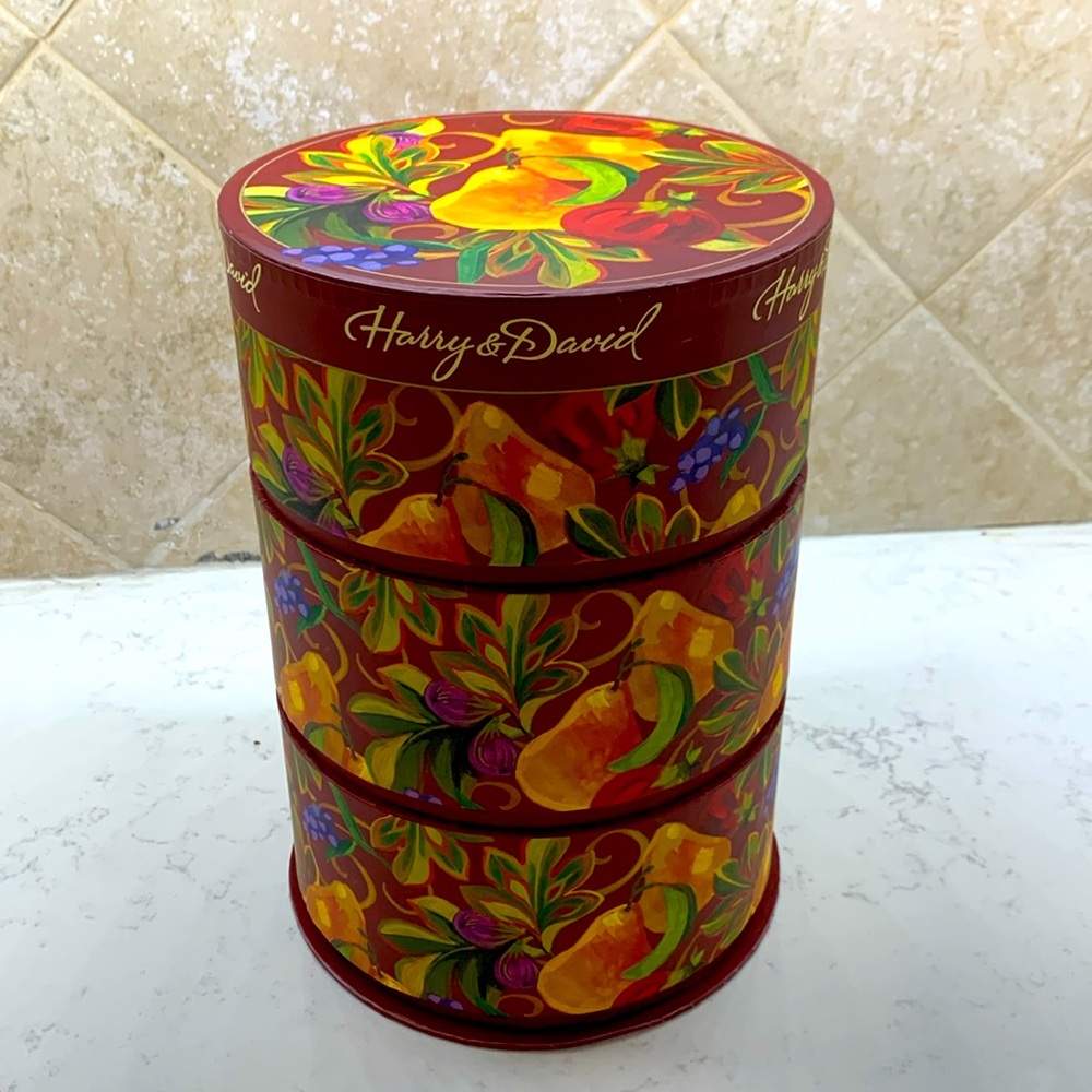Harry & David 3 Storage empty round stackable containers/boxes with lid